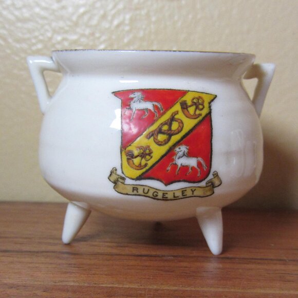 W.H. Goss crested heraldry china vintage Rugeley (GC069 Grace) - Picture 1 of 7